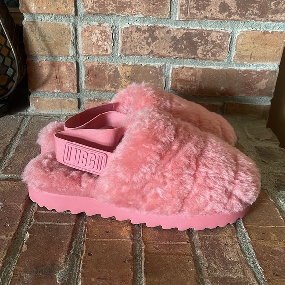 UGG Super Fluff Pink Slippers - Picture 2 of 6